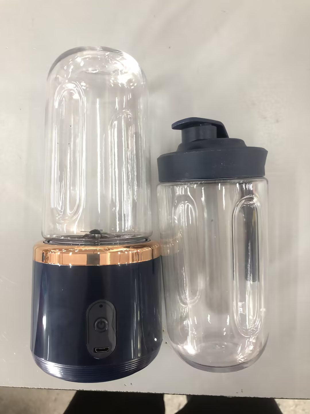6-Blade Portable Blender – Smoothies Anytime, Anywhere